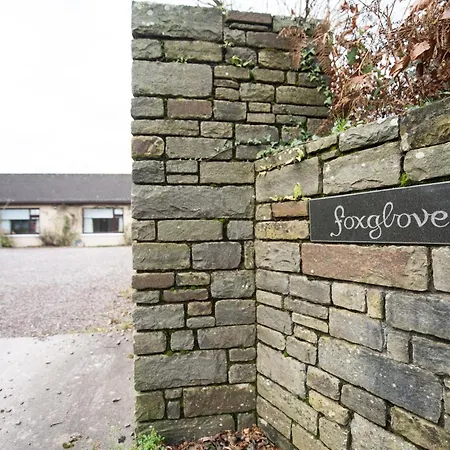 2br-sleeps4-parking-nearcork-6mintoairport