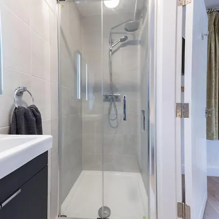 2br-sleeps4-parking-nearcork-6mintoairport * Cork